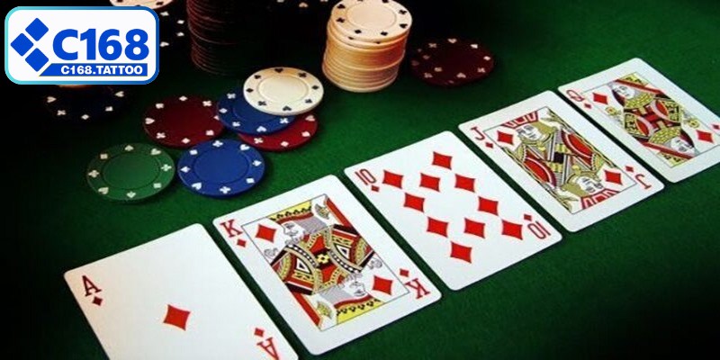 Hãy quan sát lượt chơi để đưa ra quyết định đánh đúng đắn